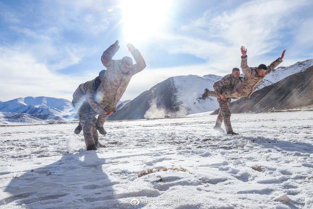 开云体育-今夜突围战来临，芝加哥公牛围绕德甲战术微调，引发热议，训练强度明显提升的简单介绍-开云体育